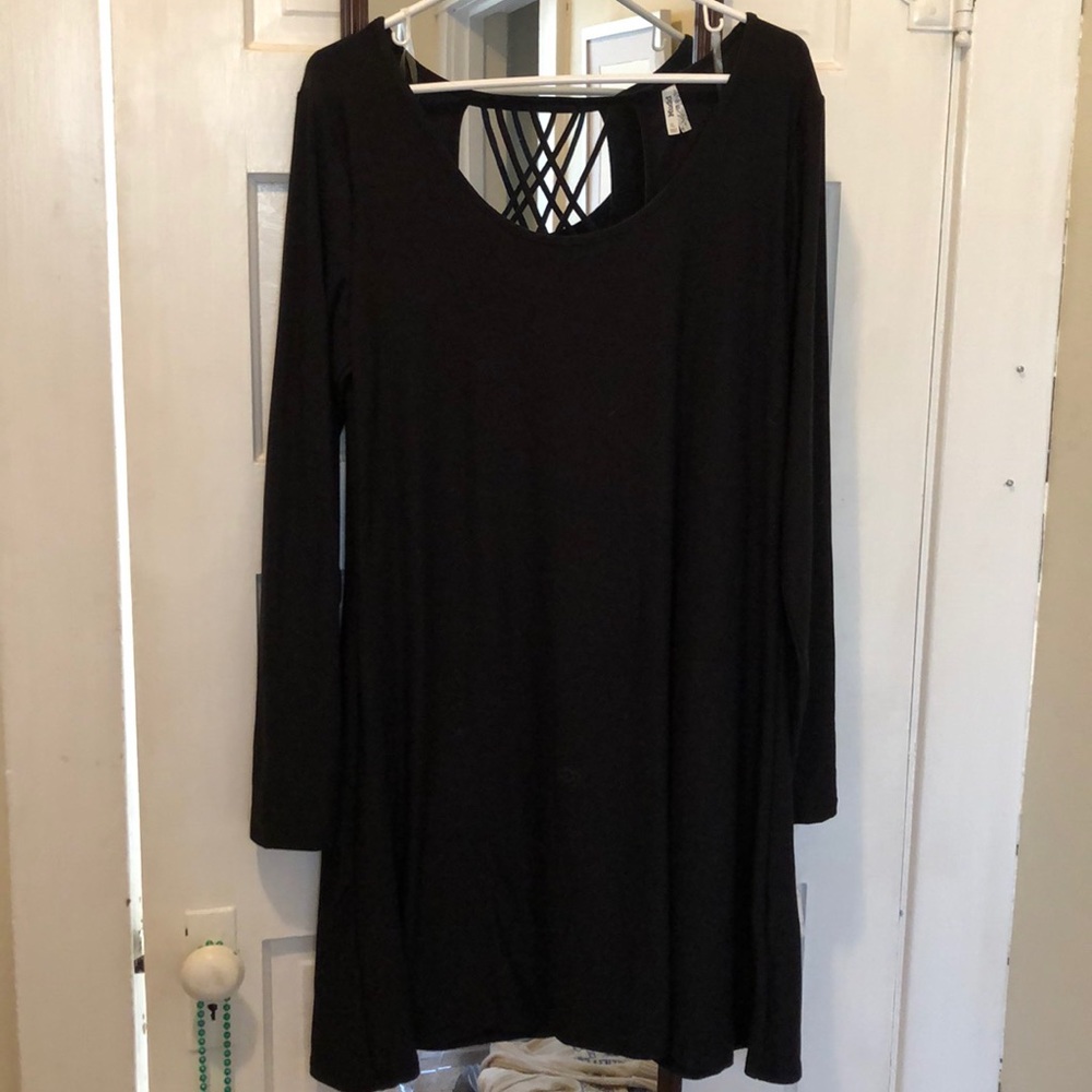 NEVER WORN.  Black 3/4 dress